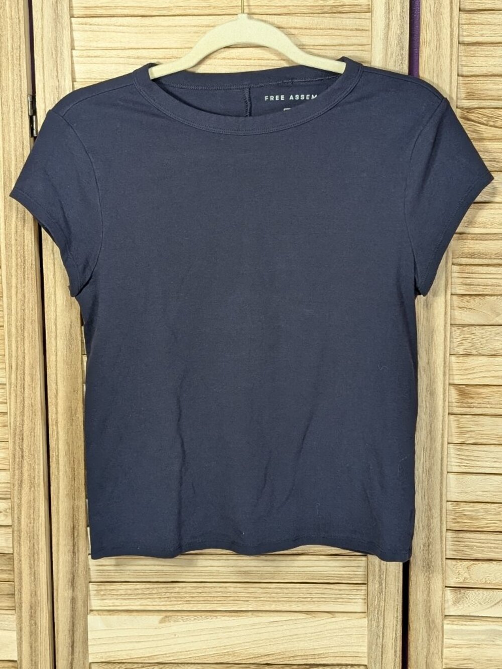 Free Assembly Navy Short Sleeve Tee Size Medium (8-10)